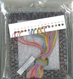 画像2: [10692] COSMO アトリエ ド ノラ 穏やかな日々の刺しゅう時間 キット -春から秋の観察帖-