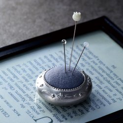 画像2: [10720] ポルトボヌール　すずらん フラットピンクッション  MADE IN JAPAN