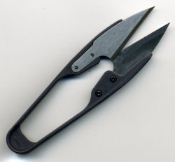 画像2: [2586] クロバー　糸切りはさみ　プロ仕様　ブラック　10.5cm　MADE　IN　JAPAN