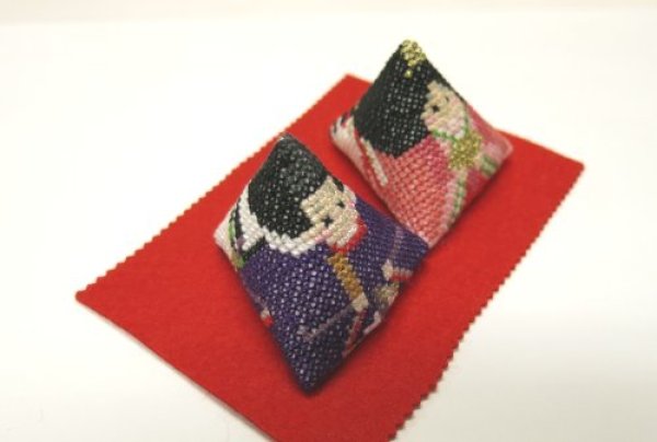 画像4: [7874] 季節を楽しむ刺しゅうキット　クロスステッチのおひなさま (4)