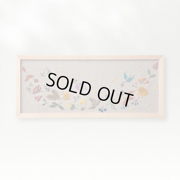 画像2: [9819] オリムパス　マカベアリス　刺しゅうキット　ひかりの風景　-秋のひかり- (2)