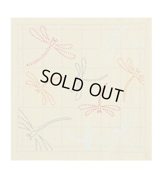 画像4: [10455] オリムパス 刺し子花ふきんキット 茜とんぼ（からし） (4)