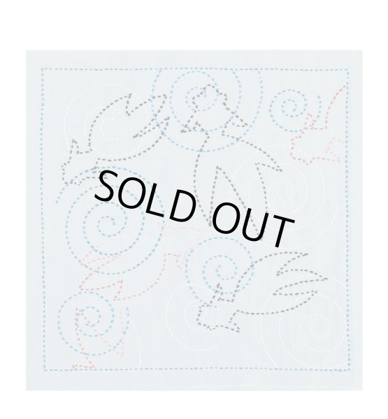 画像4: [10453] オリムパス 刺し子花ふきんキット 納涼きんぎょ（浅葱） (4)