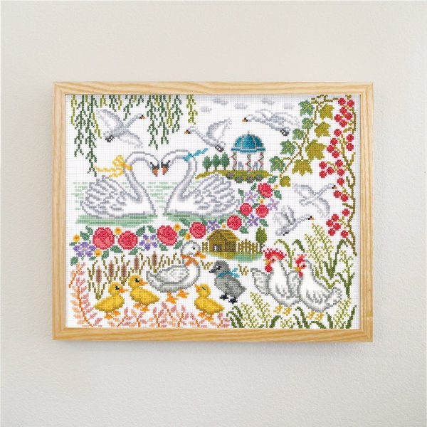 画像2: [10457] オリムパスクロスステッチキット Nostalgic Story Design by Nitka　-みにくいアヒルの子- (2)