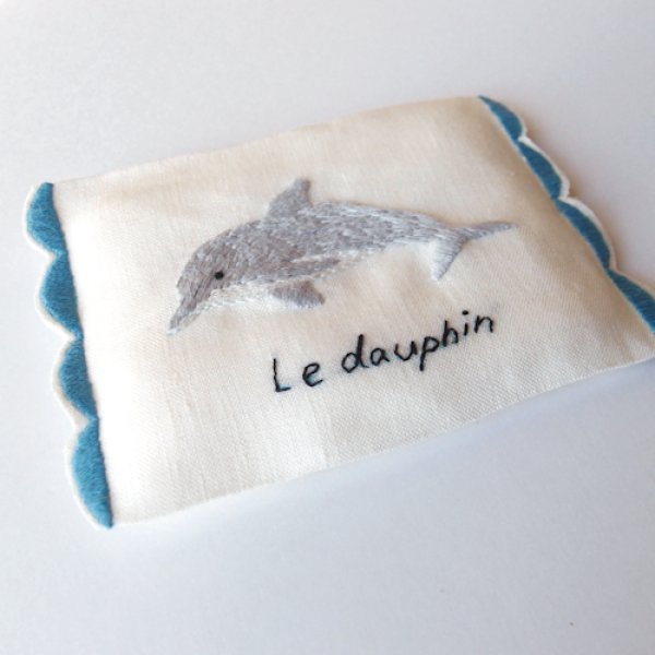 画像2: [10486] Sunny Thread 刺繍キット イルカのティッシュケース (2)