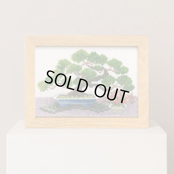 画像2: [10553] オリムパスクロスステッチキット　12ヶ月のＢＯＮＳＡＩ　「1月 錦松と寒木瓜」 (2)