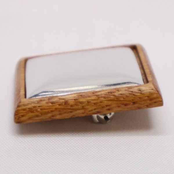画像4: [10563] 新型オリジナル木製ブローチ台【四角】 淡い茶 (4)