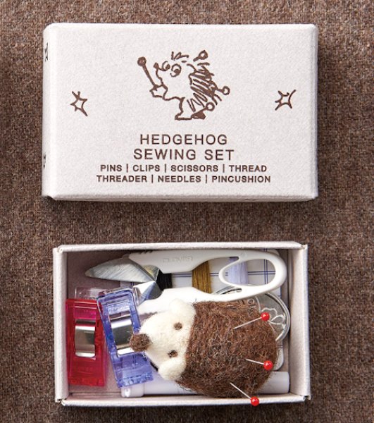 画像1: [10585]クロバー　ソーイングセット〈はりねずみ〉 (1)